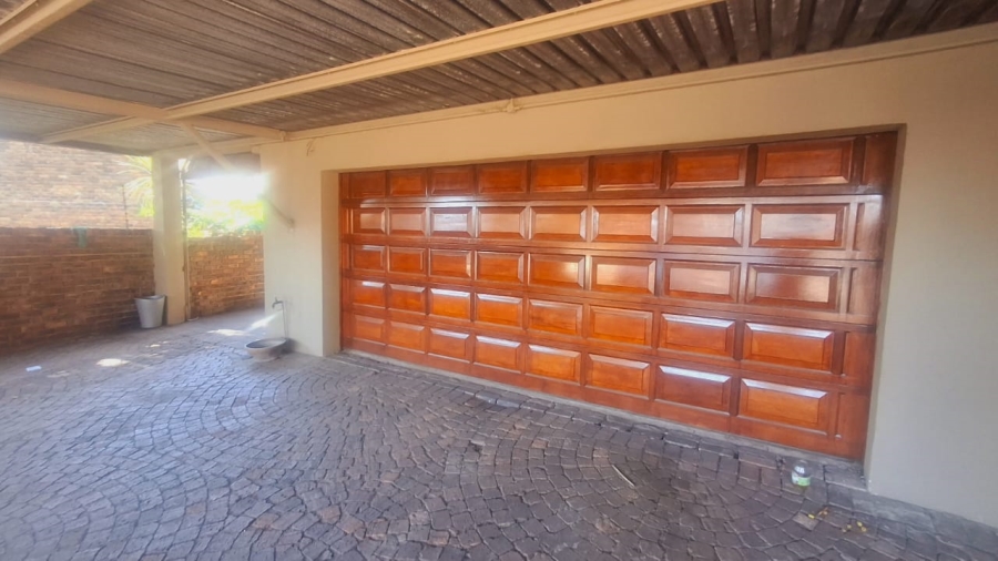 3 Bedroom Property for Sale in Vaalpark Free State